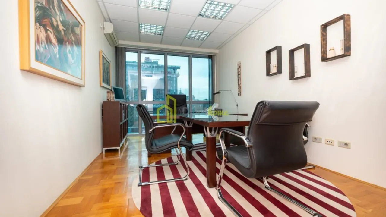 Izdavanje, poslovni prostor, 78m², Preko Morače, Podgorica