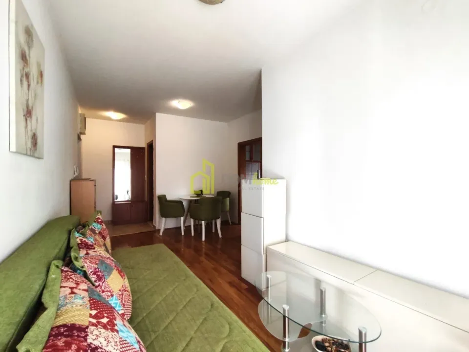 Prodaja, jednosoban stan, 40m², Stari Aerodrom, Podgorica