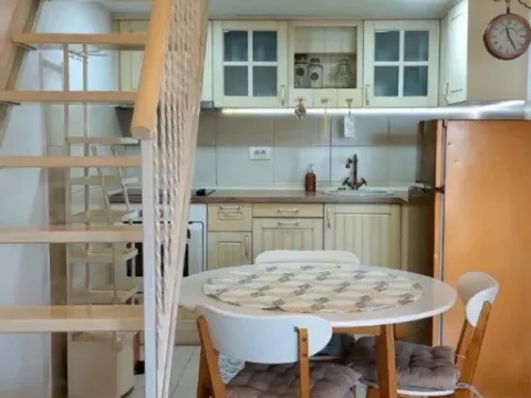 Izdavanje, dvosoban stan, 56m², Stari Aerodrom, Podgorica - image 3