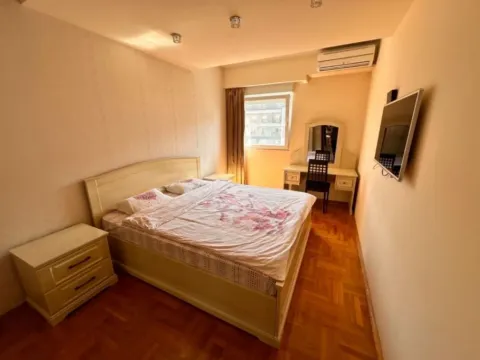 Izdavanje, dvosoban stan, 92m², City Kvart, Podgorica - image 7