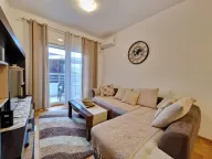 Izdavanje, dvosoban stan, 50m², Budva, Crna Gora - image 2