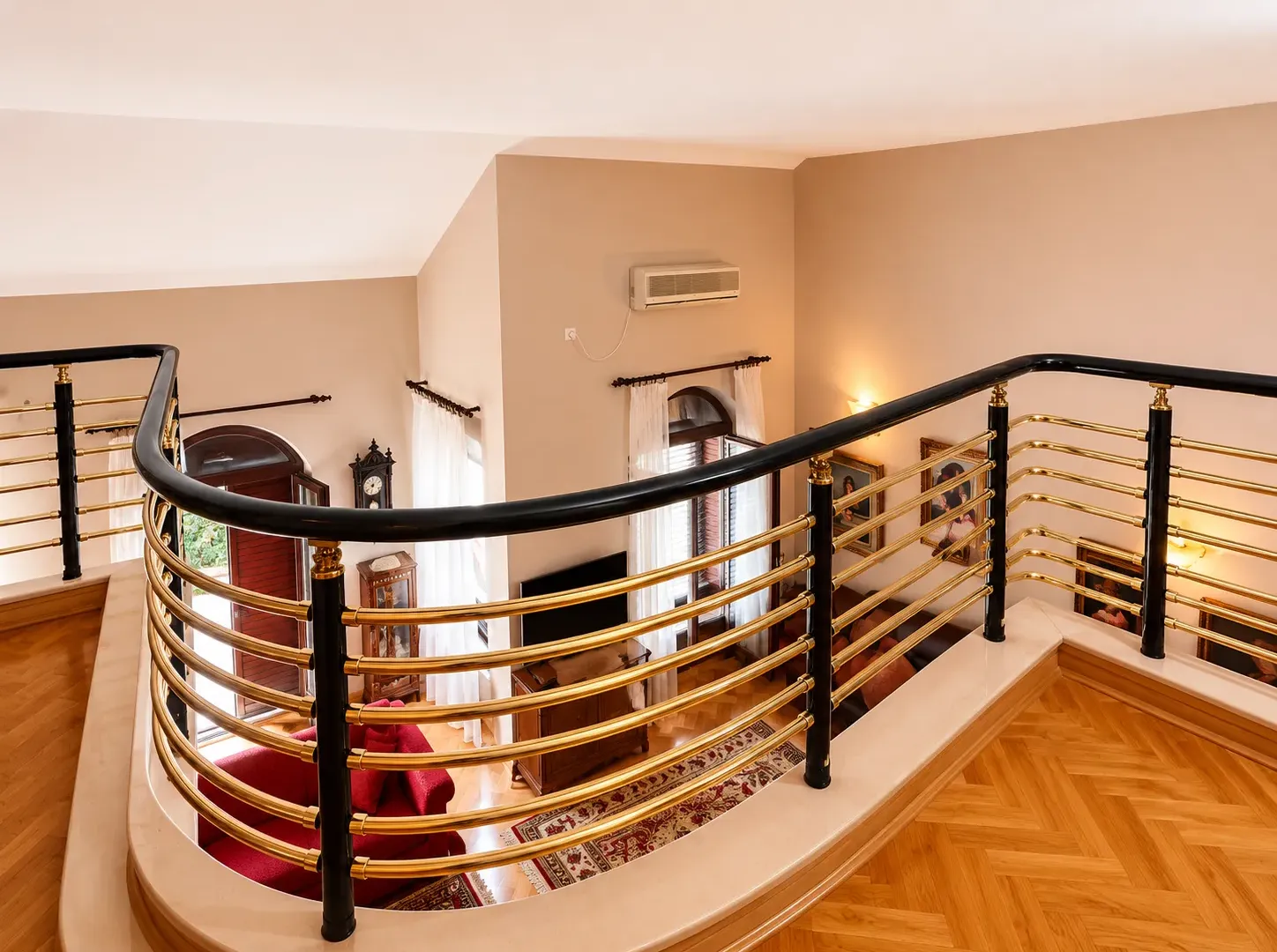 Rent, house, 280m², Gorica C, Podgorica