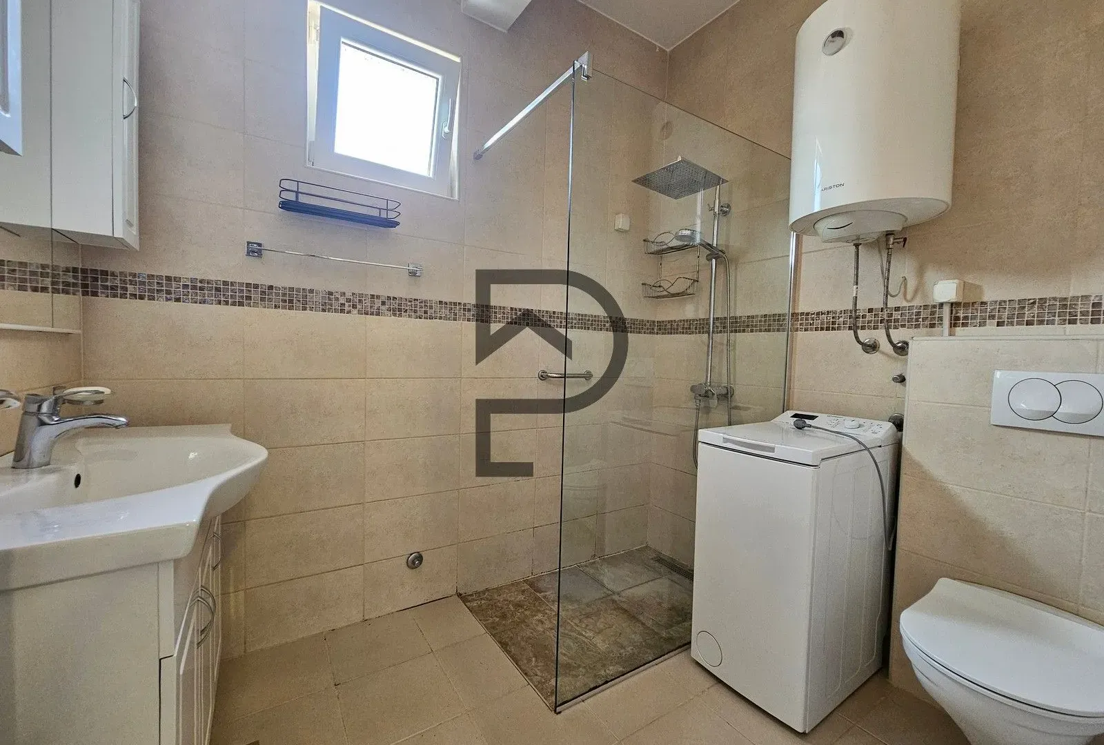 Rent, house, 120m², Tološi, Podgorica