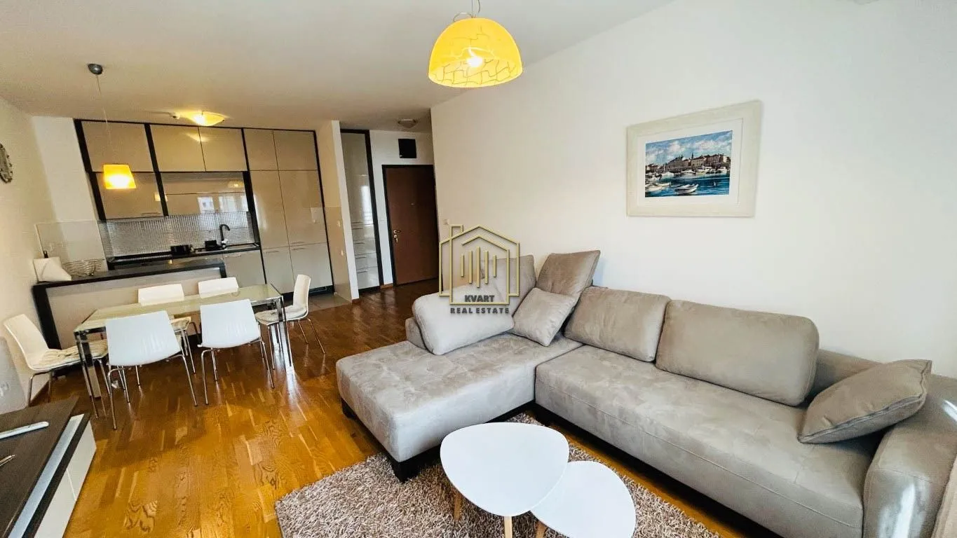 Izdavanje, jednosoban stan, 54m², City Kvart, Podgorica