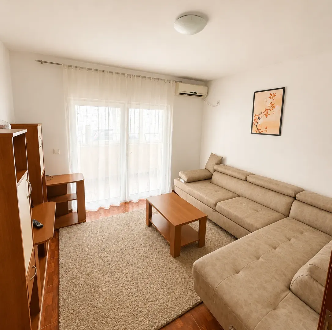 Rent, one bedroom apartment, 55m², Podkošljun, Budva