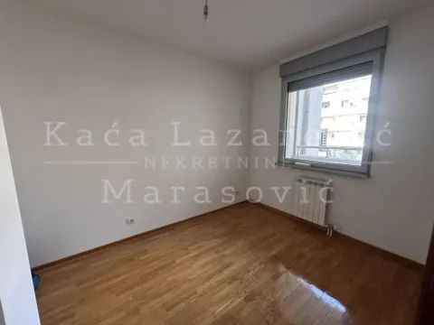 Prodaja, dvosoban stan, 40m², Kluz, Zvezdara Sve Podlokacije - image 8
