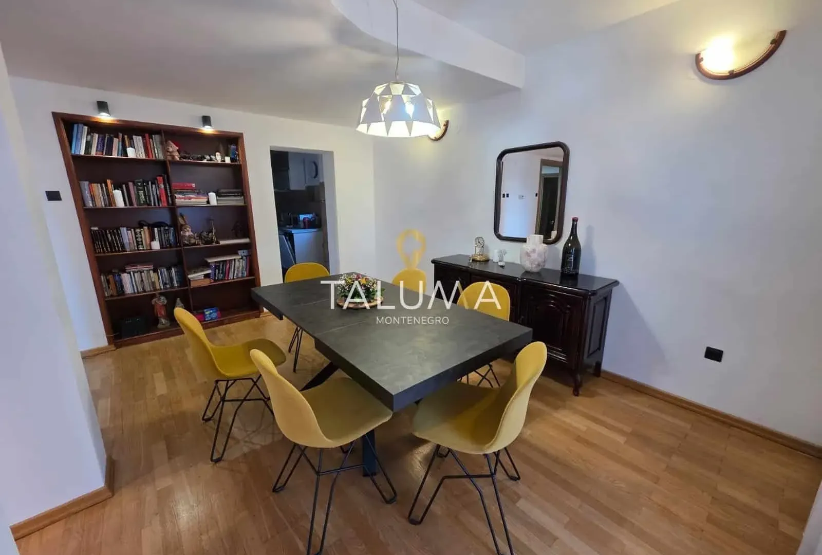 Rent, apartment, 300m², Gorica C, Podgorica