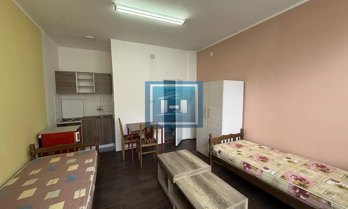 Izdavanje, jednosoban stan, 93m², Centar, Jagodina