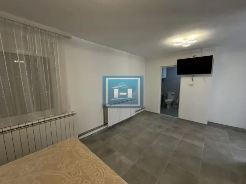 Prodaja, kuća, 271m², Šantarovac, Jagodina - image 11