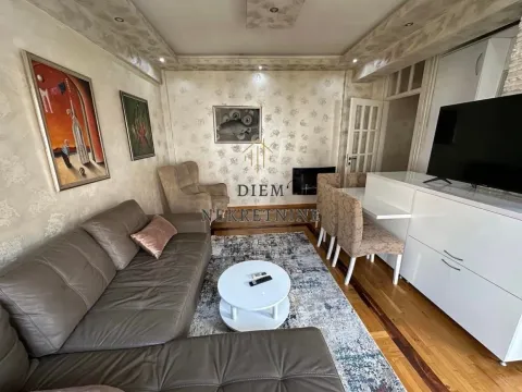 Izdavanje, dvosoban stan, 60m², Blok 9, Podgorica - image 6