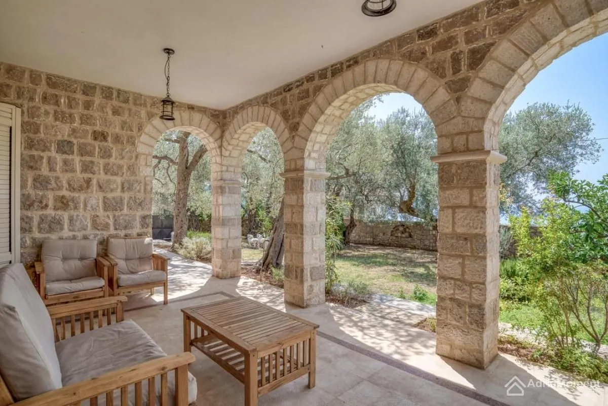 Sale, house, 500m², Reževići, Budva