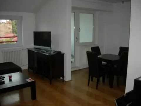 Izdavanje, poslovni prostor, 118m², Savski Venac, Beograd - image 2