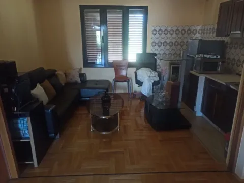 Izdavanje, garsonjera, 50m², Zagorič, Podgorica