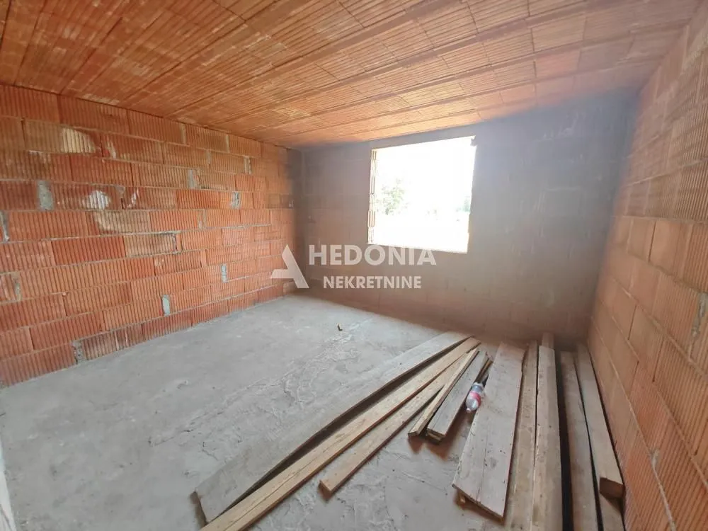 Prodaja, kuća, 364m², Darosava, Arandjelovac