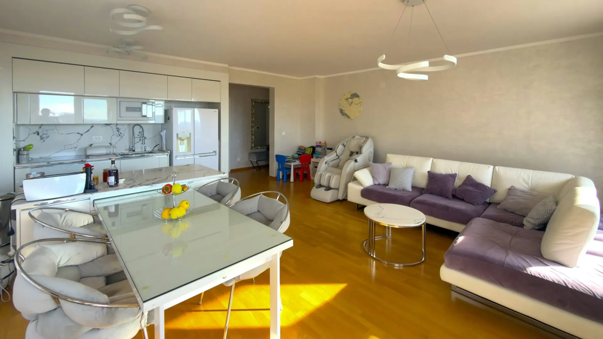 Prodaja, trosoban stan, 430m², Bečići, Budva