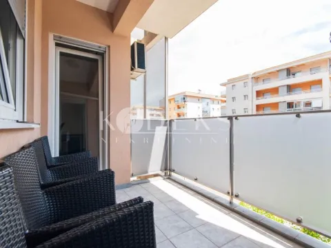 Izdavanje, poslovni prostor, 71m², City Kvart, Podgorica - image 11