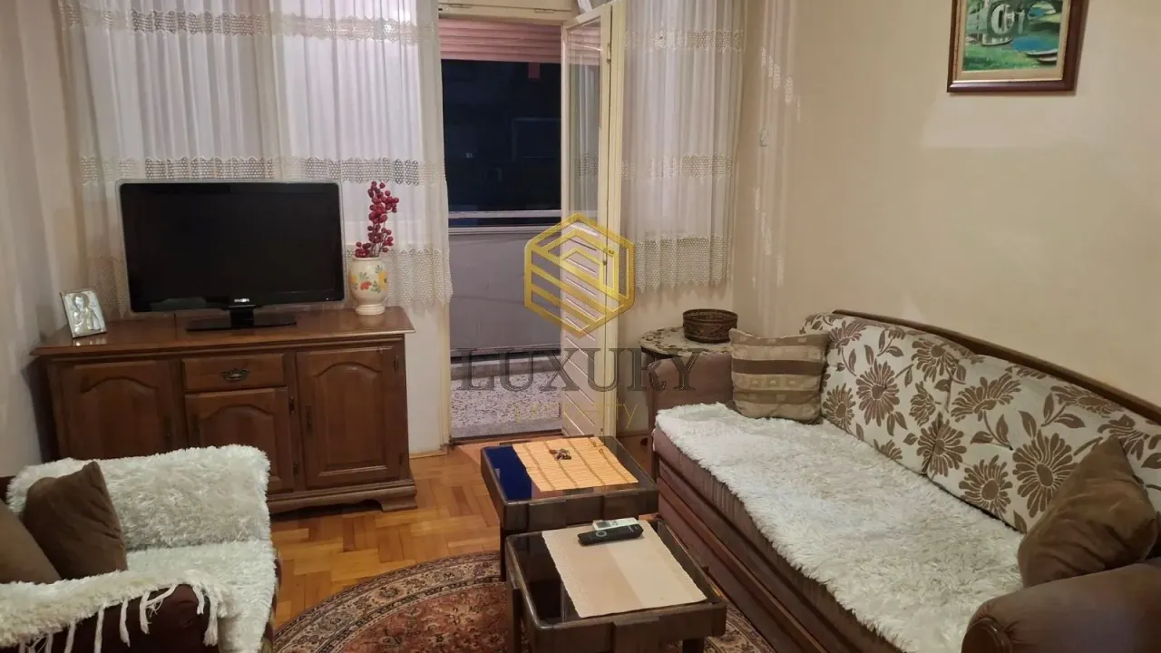 Izdavanje, jednosoban stan, 40m², Preko Morače, Podgorica