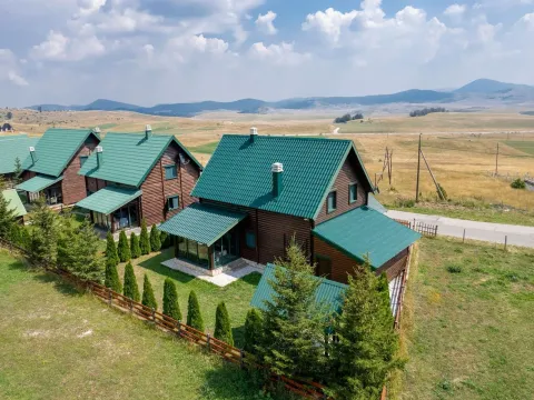 Prodaja, kuća, 200m², Motički gaj, Žabljak - image 4