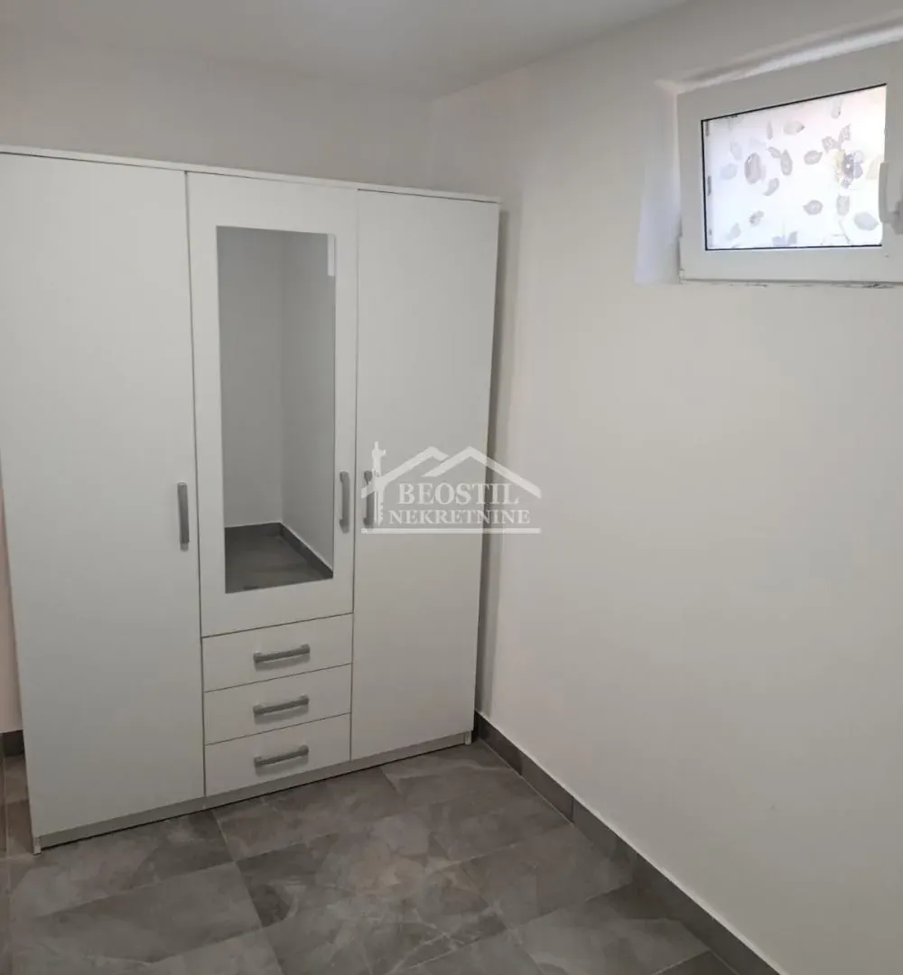 Izdavanje, jednosoban stan, 32m², Zvezdara Sve Podlokacije, Beograd