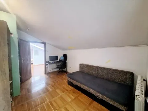 Sale, house, 108m², Uciteljsko Naselje, Zvezdara Sve Podlokacije - image 14