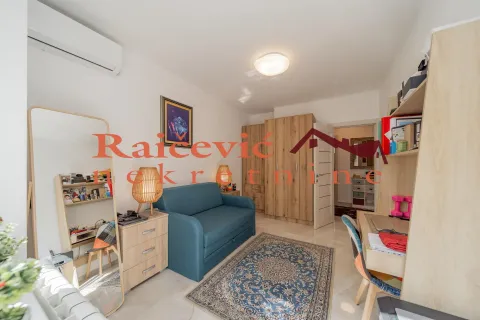 Prodaja, trosoban stan, 80m², Savski Venac, Beograd - image 14
