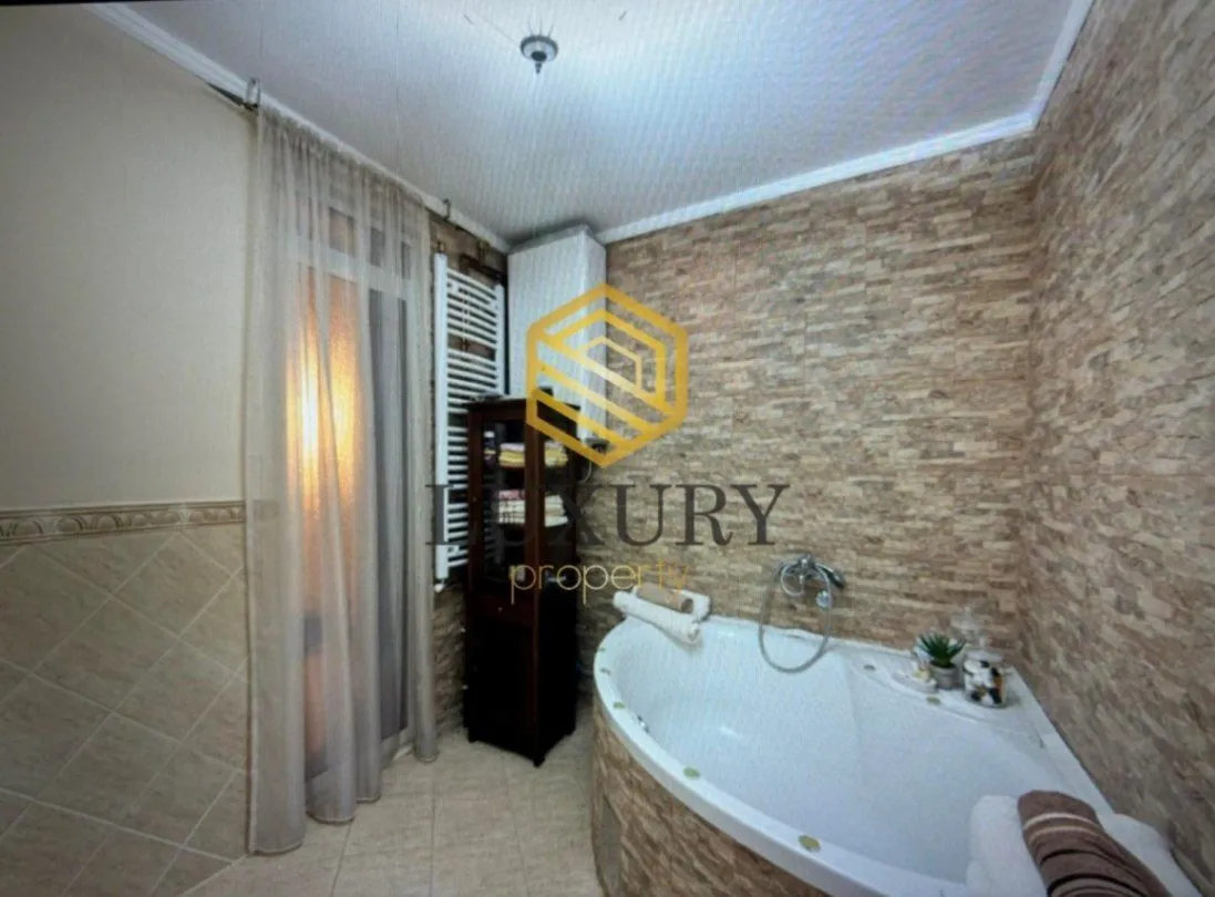 Rent, house, 200m², Donja Gorica, Podgorica