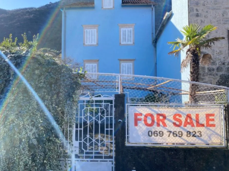 Prodaja, kuća, 300m², Stoliv, Kotor