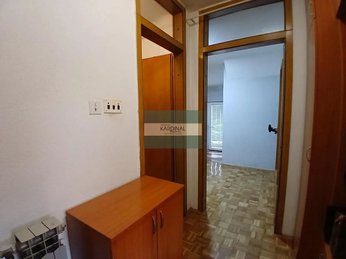 Prodaja, dvosoban stan, 60m², Centar, Jagodina