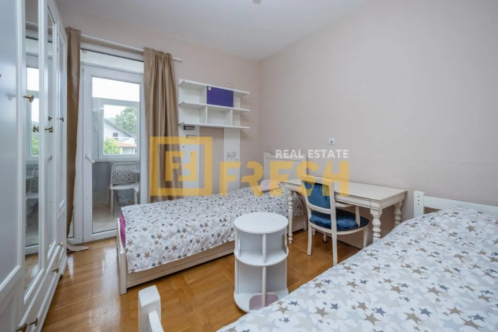 Prodaja, dvosoban stan, 70m², Cetinje, Crna Gora