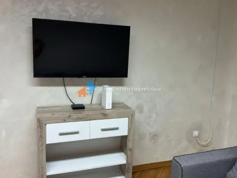 Izdavanje, trosoban stan, 105m², Savski Venac, Beograd - image 4