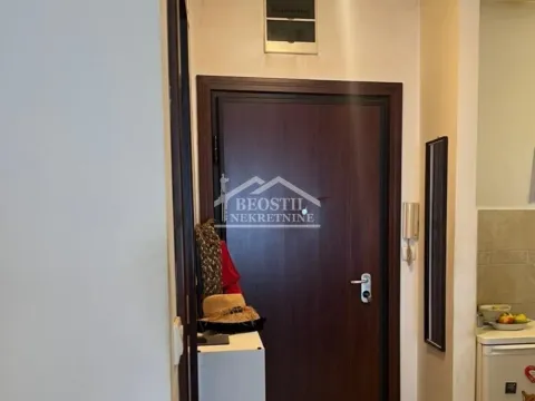 Prodaja, jednosoban stan, 41m², Vračar Centar, Vračar Sve Podlokacije - image 3