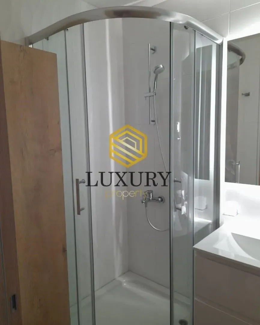 Izdavanje, garsonjera, 25m², Master Kvart, Podgorica