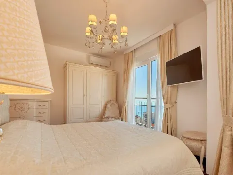 Sale, three bedroom apartment, 150m², Bečići, Budva - image 9