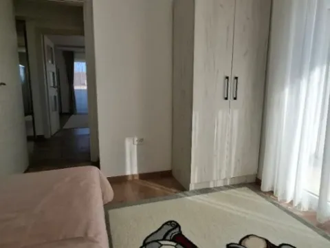 Izdavanje, trosoban stan, 100m², Zagorič, Podgorica - image 7