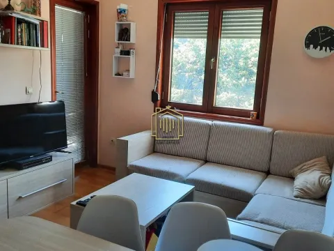 Izdavanje, jednosoban stan, 33m², Pobrežje, Podgorica - image 2