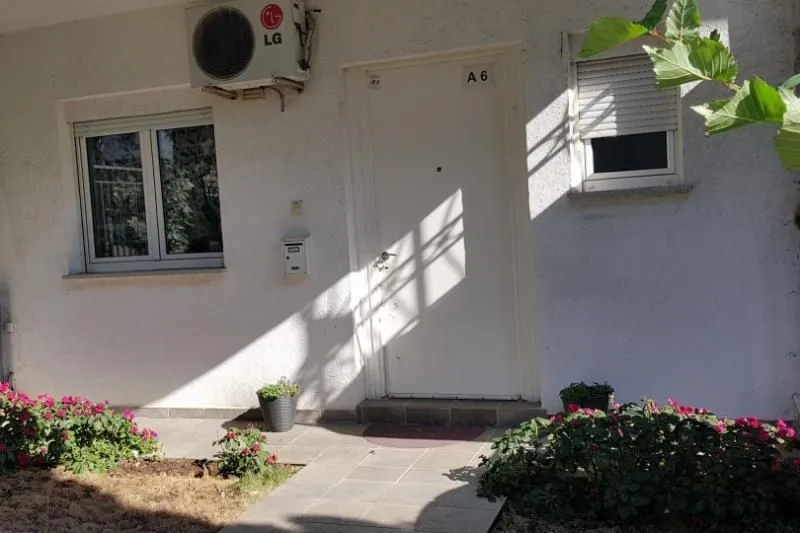 Izdavanje, kuća, 310m², Savski Venac, Beograd