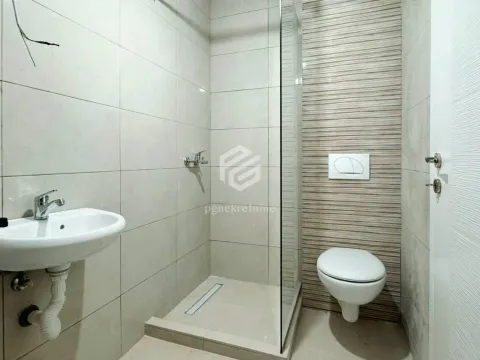 Izdavanje, dvosoban stan, 63m², Zagorič, Podgorica - image 11