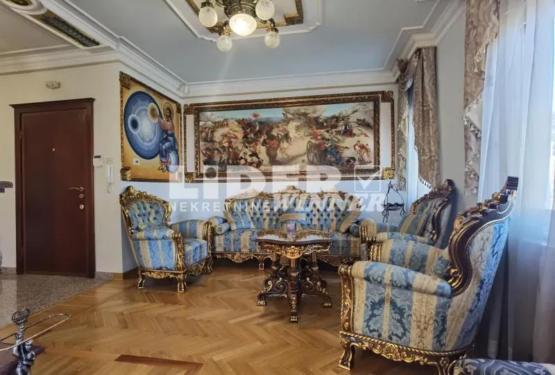 Rent, four bedroom apartment, 140m², Savski Venac, Beograd