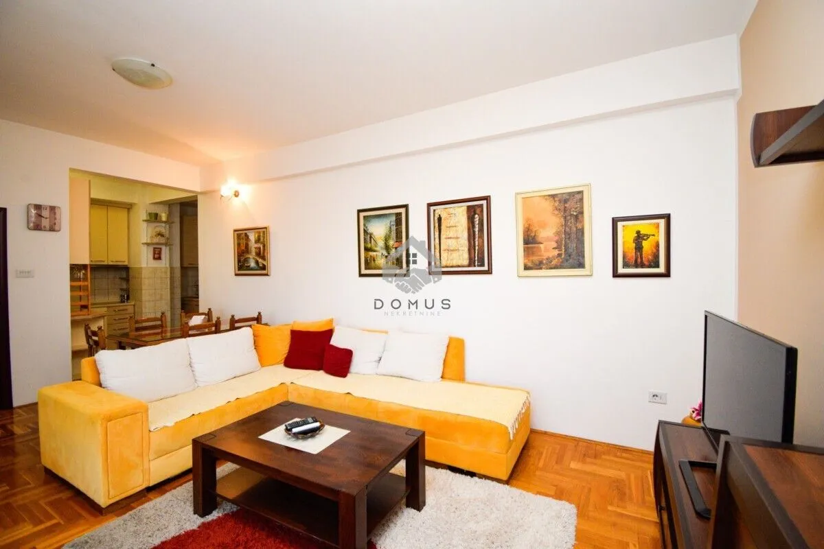 Prodaja, jednosoban stan, 57m², Krivi Most, Podgorica