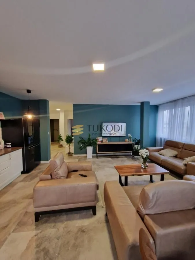 Prodaja, četvorosoban stan, 146m², Telep, Novi Sad Sve Podlokacije