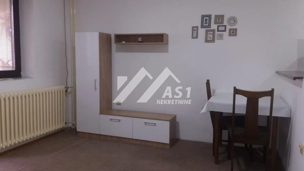 Izdavanje, stan, 28m², Rotkvarija, Novi Sad Sve Podlokacije