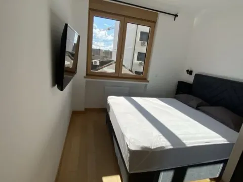 Izdavanje, dvosoban stan, 48m², Neimar, Vračar Sve Podlokacije - image 8