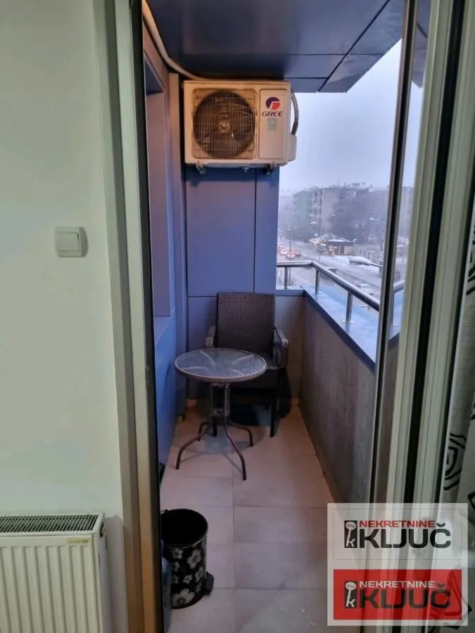 Izdavanje, dvosoban stan, 47m², Sajmište, Novi Sad