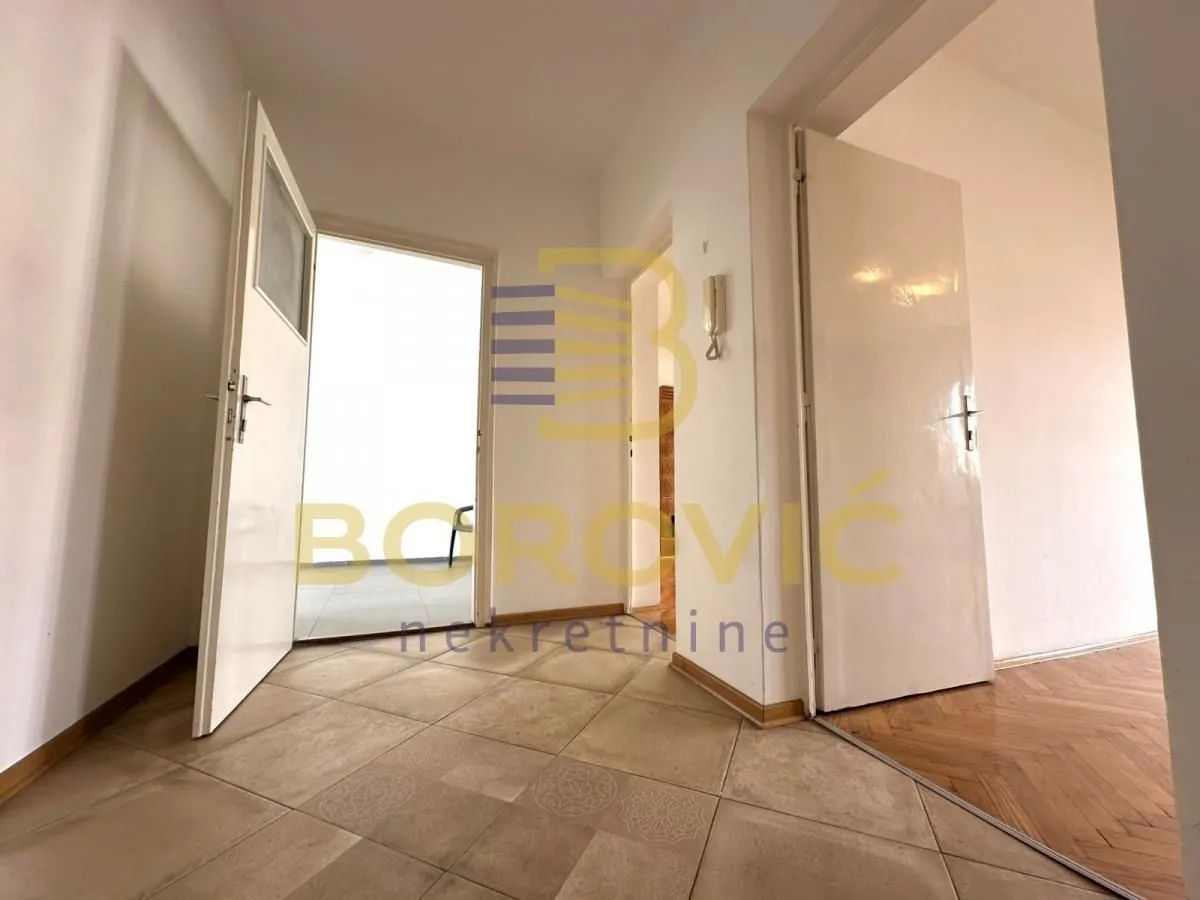 Sale, two bedroom apartment, 68m², Stari Grad, Beograd