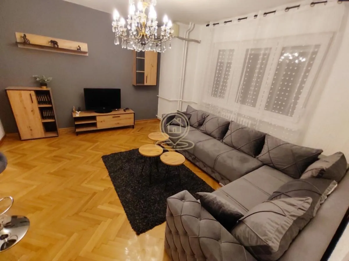Rent, three bedroom apartment, 88m², Stari Grad, Beograd