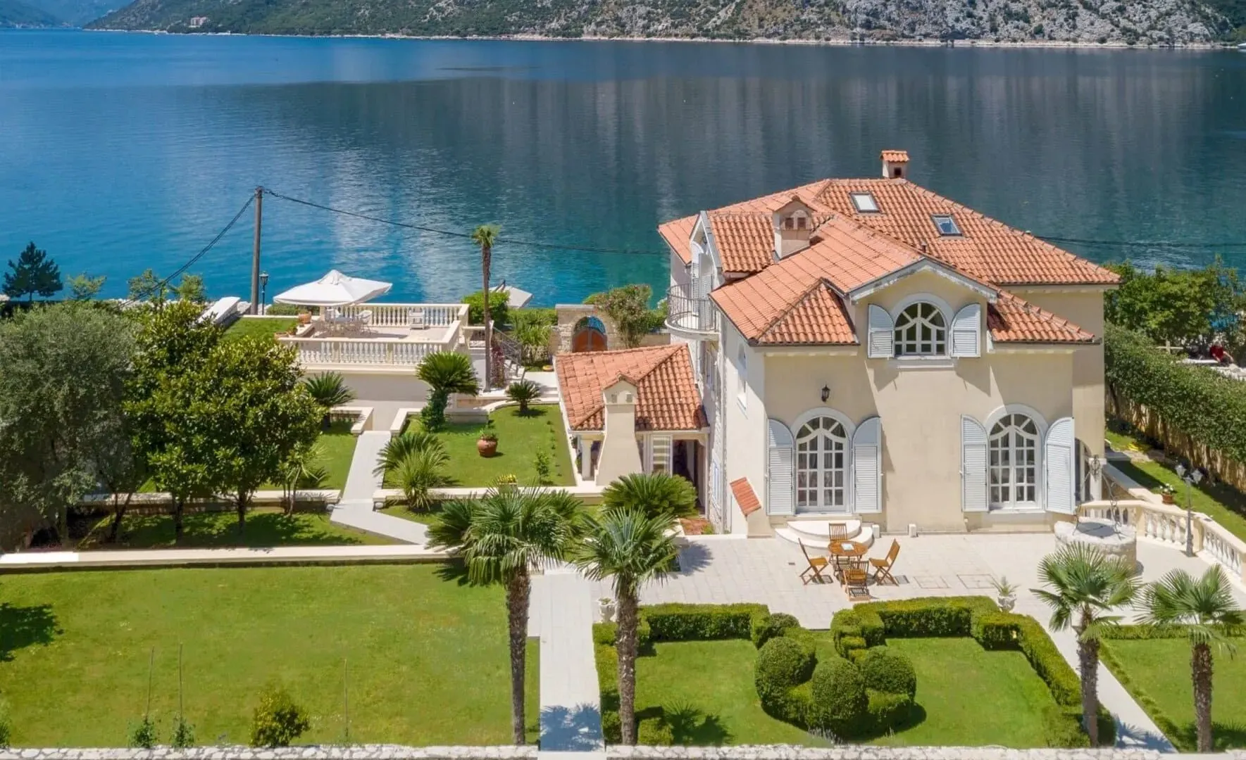 Sale, house, 409m², Ljuta, Kotor