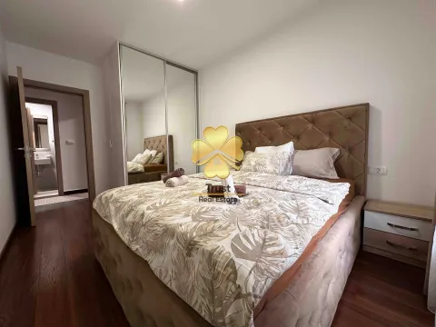 Izdavanje, dvosoban stan, 72m², Master Kvart, Podgorica - image 7