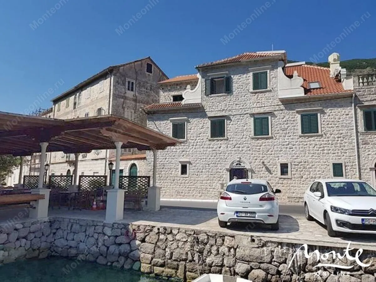 Prodaja, kuća, 330m², Prčanj, Kotor