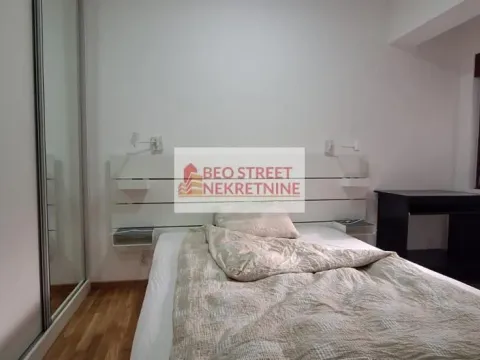 Rent, one bedroom apartment, 37m², Južni Bulevar, Vračar Sve Podlokacije - image 6