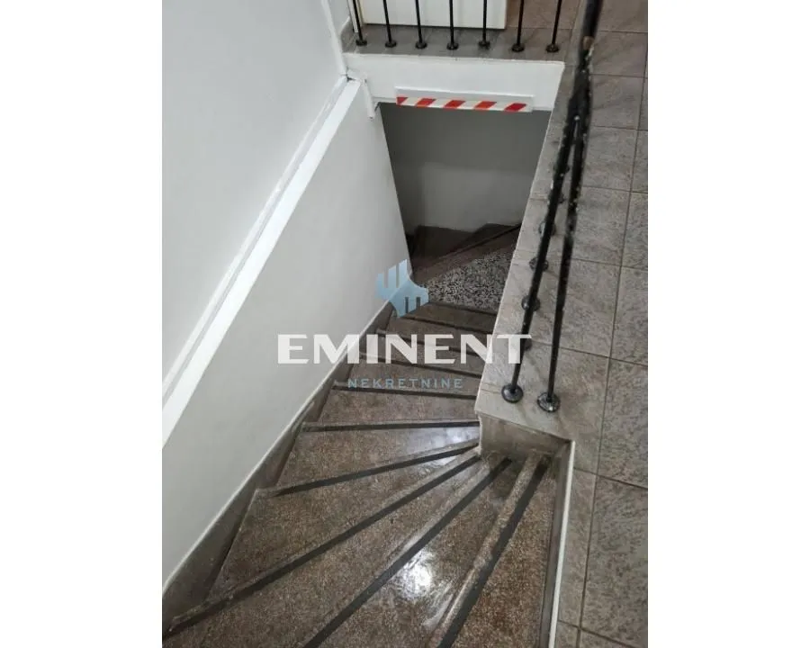 Rent, office space, 130m², Pančevo, Srbija